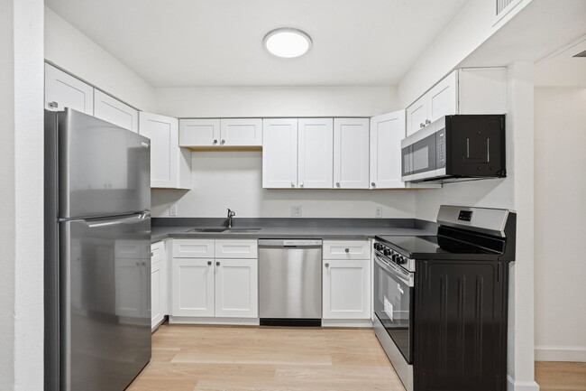 Photo - 2844 E Marconi Ave Unit 101