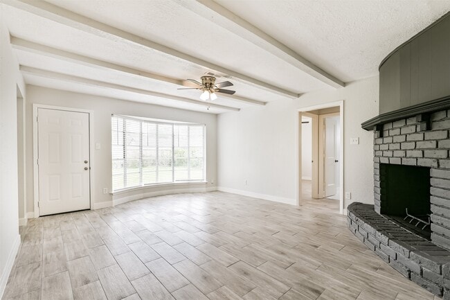 16635 Barcelona Dr