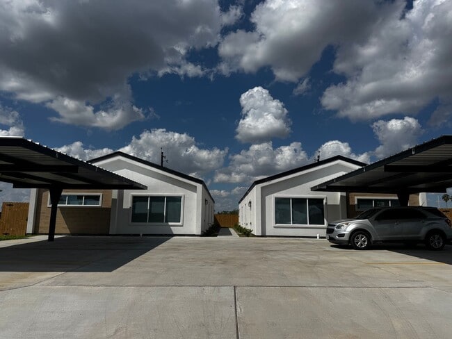 Photo - 705 Sparrow Rd Unidad #1