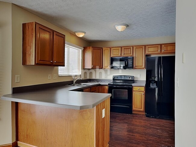 Photo - 748 Woodington Dr