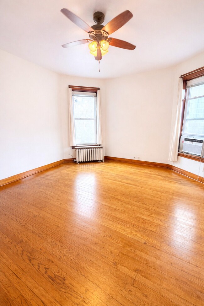 Photo - 2729 W Hirsch St Unidad 2