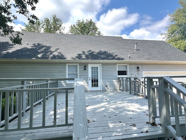 10308 Roanoke Dr