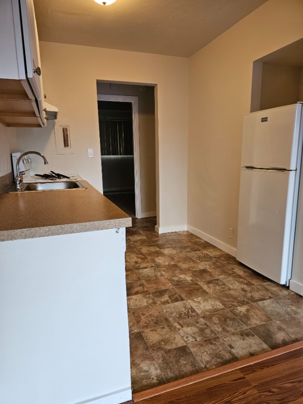 Photo - 224 Bellevue Ave E