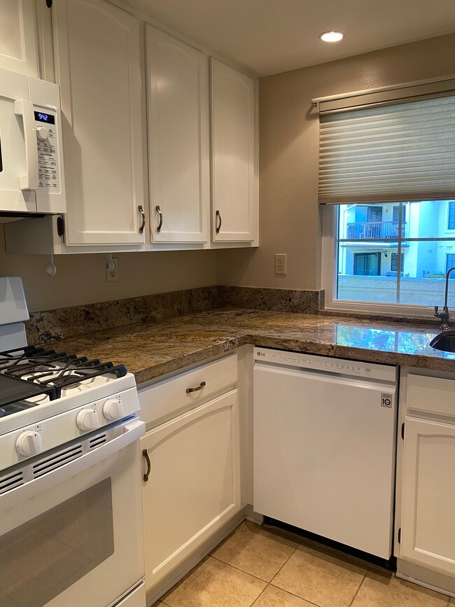 3538 Seahorn Cir