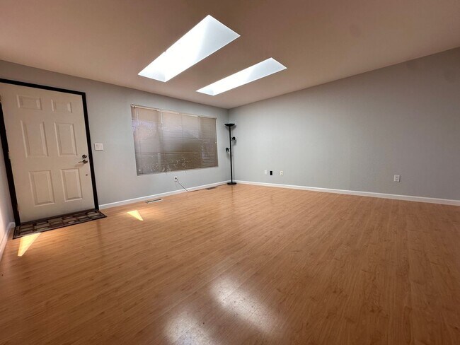 Photo - Cozy Woodinville Rambler waiting for its n... Casa