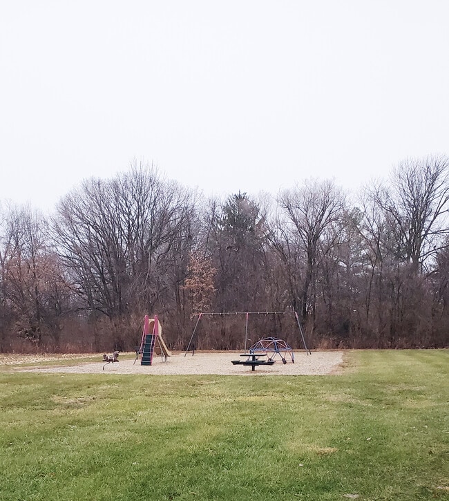 Country View Playground - Country View Estates of Charleston