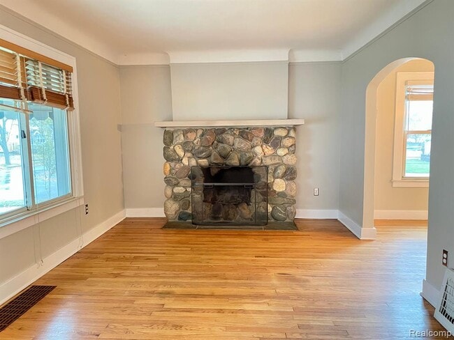 Photo - 1103 Mclean Ave