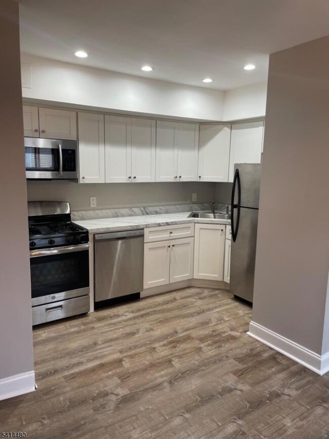 Photo - 64 Maple Ave