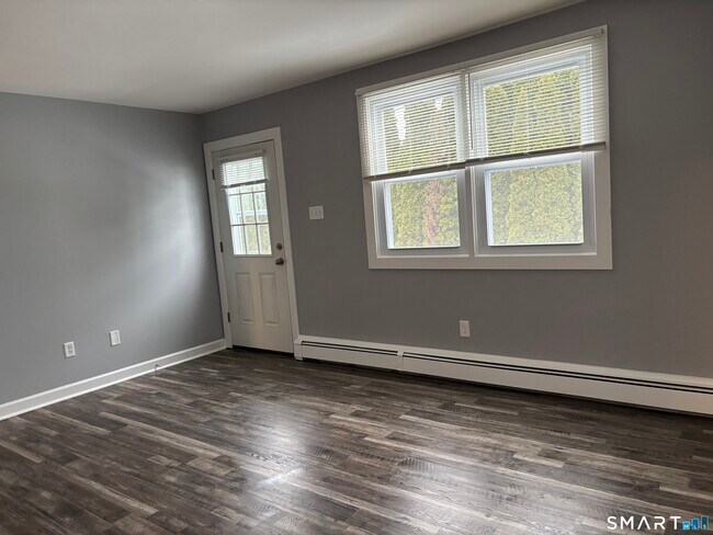 Photo - 142 Meridian St