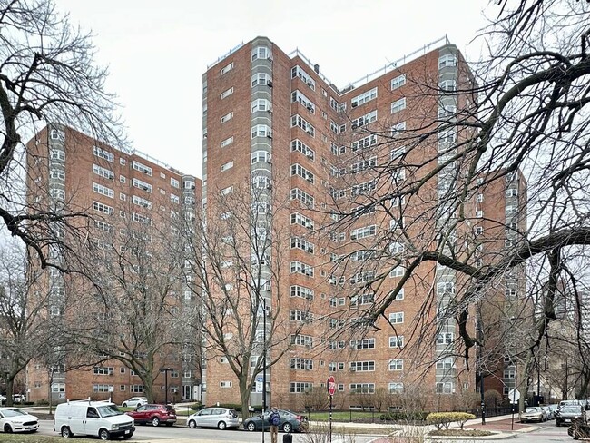 Building Photo - 4950 N Marine Dr Unit M03B Rental