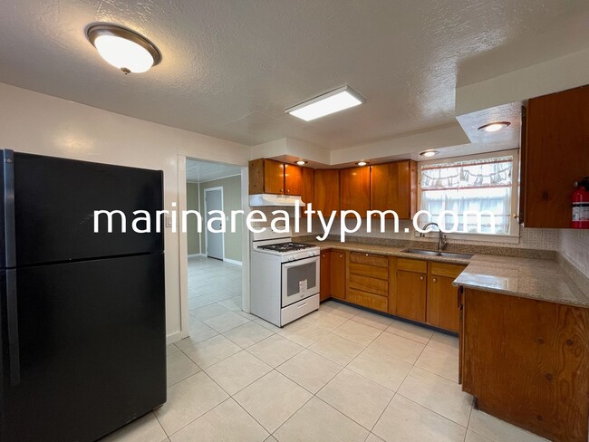Photo - 426 Springs Rd