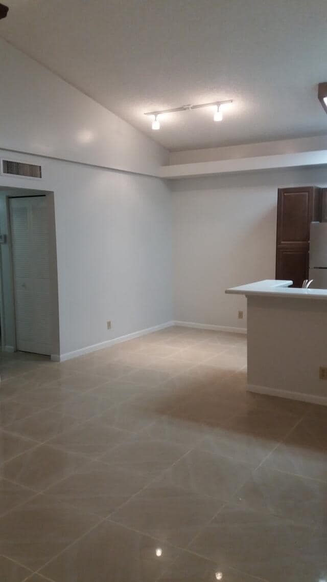 Photo - 741 Lyons Rd Unit 17205