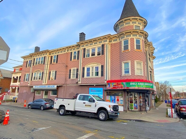 Photo - 748 Arctic St