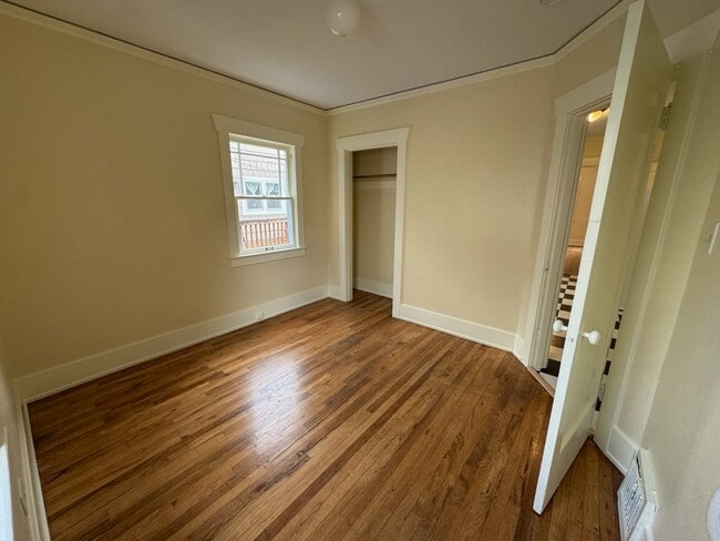 Photo - 205 NE Bryant St