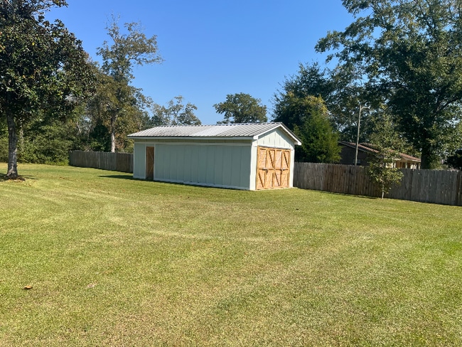 Photo - 26743 Pine St