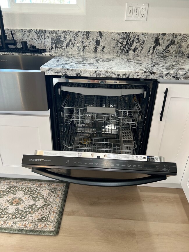 Photo - 16-2144-2144 Treefern Dr