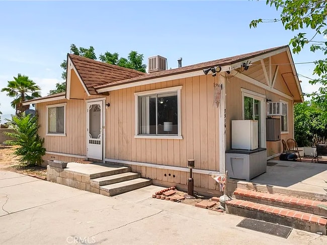 Charming 2bed 1 bath back house - 7516 Valaria Dr Rental