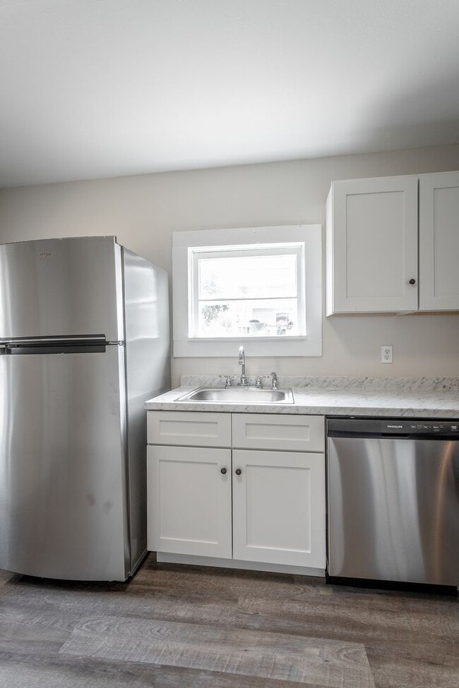 Photo - 2 Bedroom Home Just Off Main Street in Mill Town
