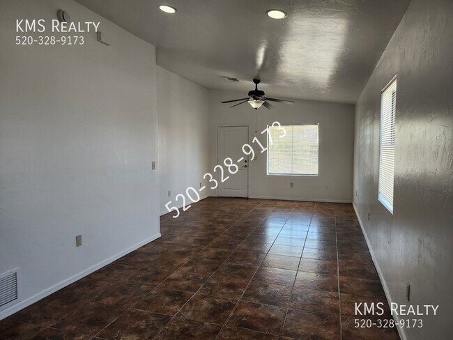 Photo - 150 W 34th St