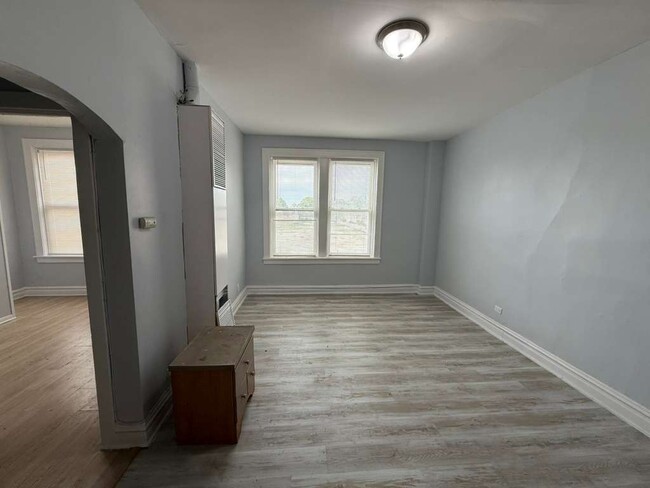 Photo - 5960 W Roosevelt Rd