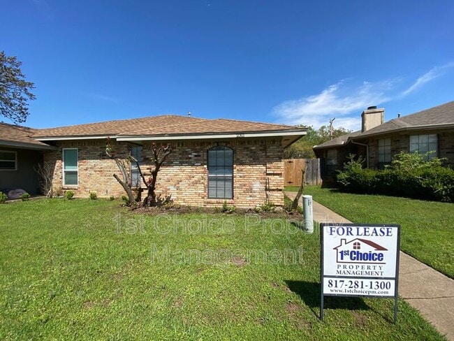 Photo - 2311 Kingsford Ct