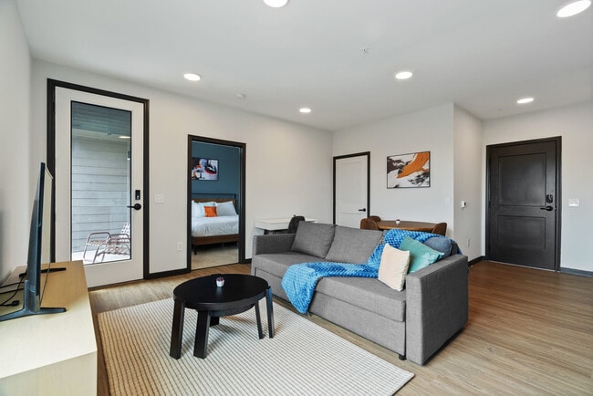Building Photo - 423 E Michigan St Unit ID1026478P