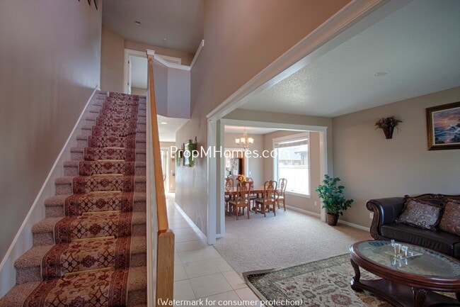 Photo - Beautiful Five Bedroom Craftsman Style Home in Molalla!