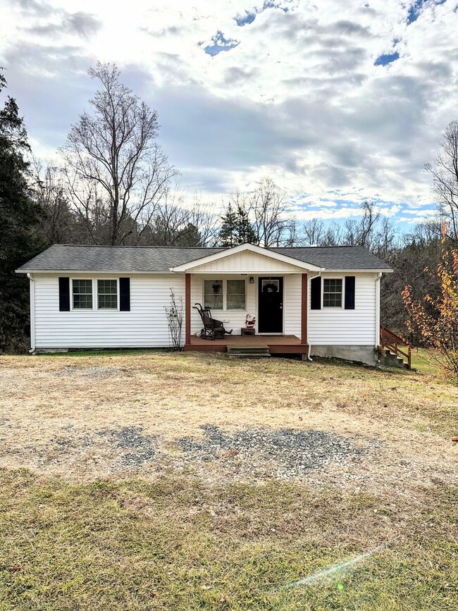 2 Bedroom Home in Appomattox - 2 Bedroom Home in Appomattox