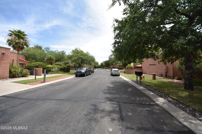 Photo - 5120 E Woodgate Ln