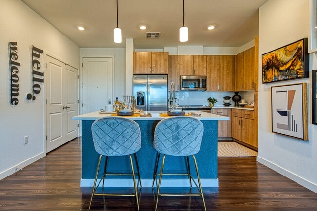 Lucent Scottsdale