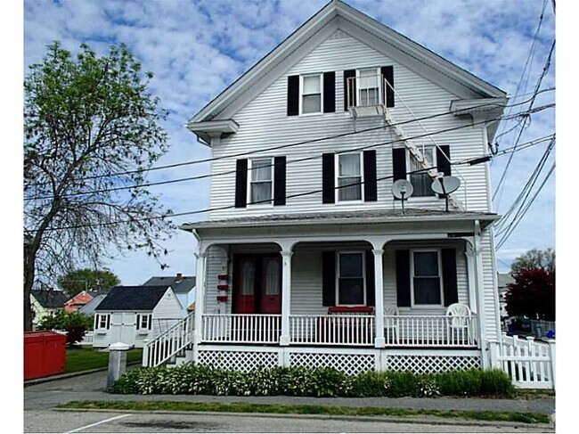 Building Photo - 37 Lincoln Ave Unit 1 Rental