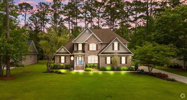 Building Photo - RARE STUNNER 4BR/2.5BA Home in Carolina Co...