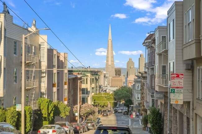 Photo - 1250 Clay St