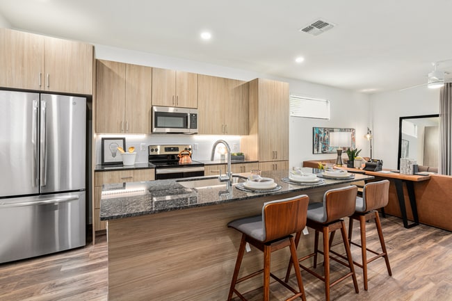 Photo - Elux at McQueen