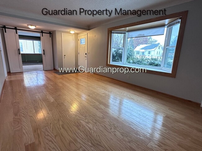 Photo - Richfield Single Family Home, Fenced Yard, 2 Car Garage, Dishwasher