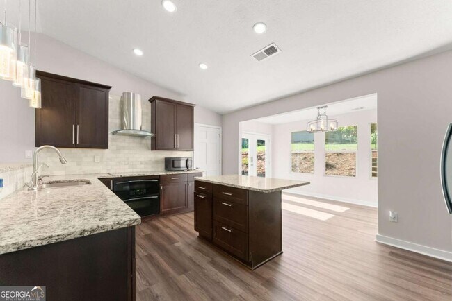 Photo - 2050 Shaffer Rd