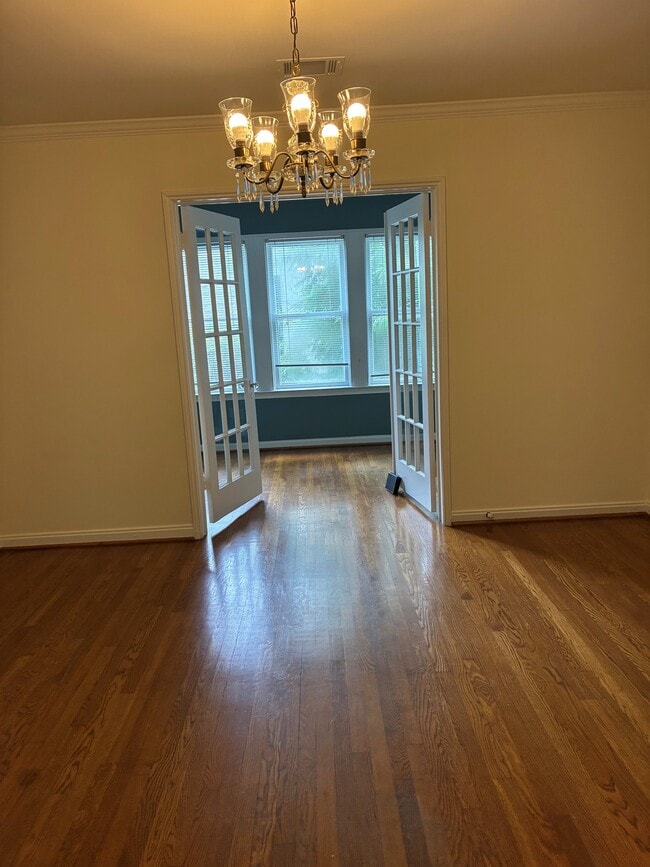 Photo - 2349 Wroxton Rd Unit Apt. 2