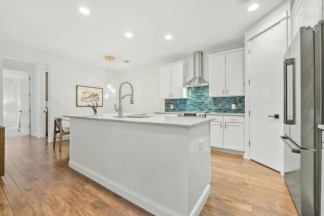 Photo - 3118 Corbin Ln
