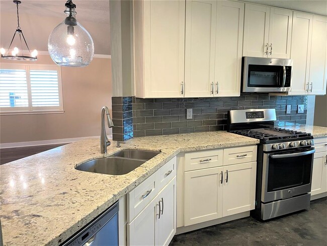 Building Photo - 15122 Red Cedar Cove Ln Rental