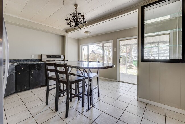 Building Photo - 1783 Arlington Ave