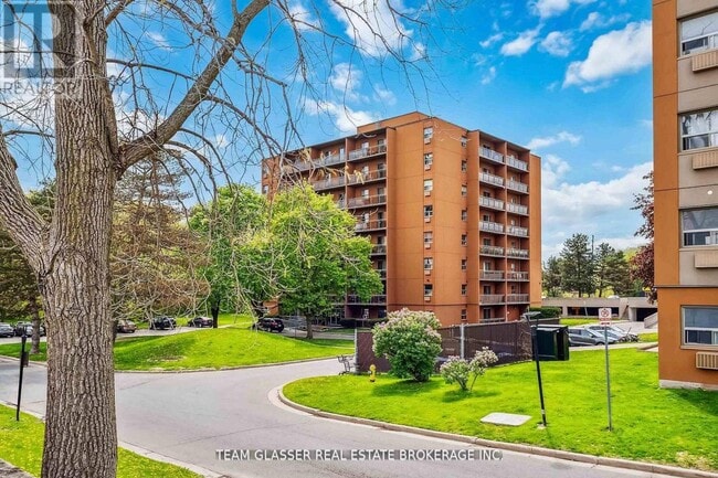 Photo - 1560 Adelaide St Unit 132