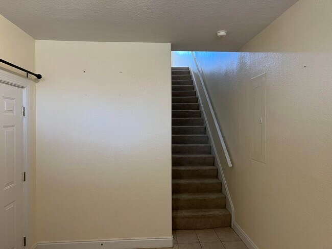 Photo - 118 Spires Ln