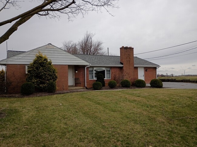 Photo - 445 Schaeffer Rd