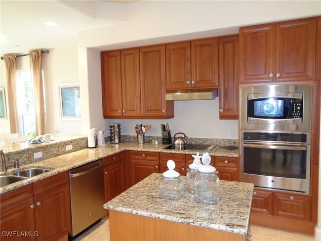 Building Photo - 562 Avellino Isles Cir Unit 102 Rental
