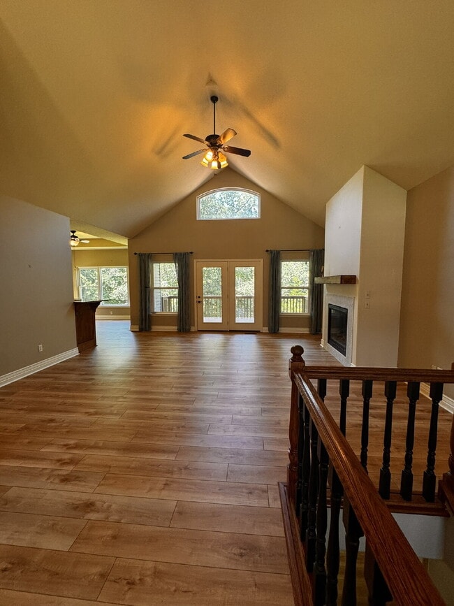 17 Miller Dr