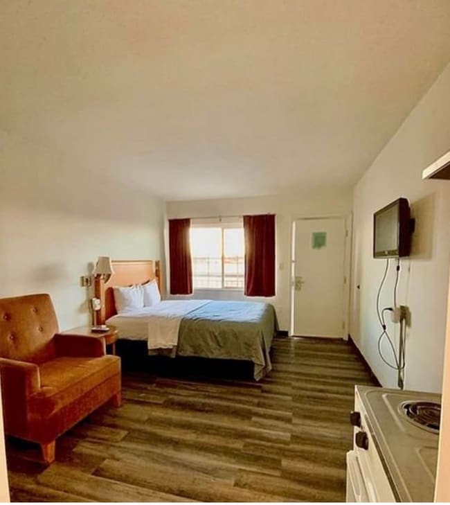 Building Photo - 309 E 3rd Ave