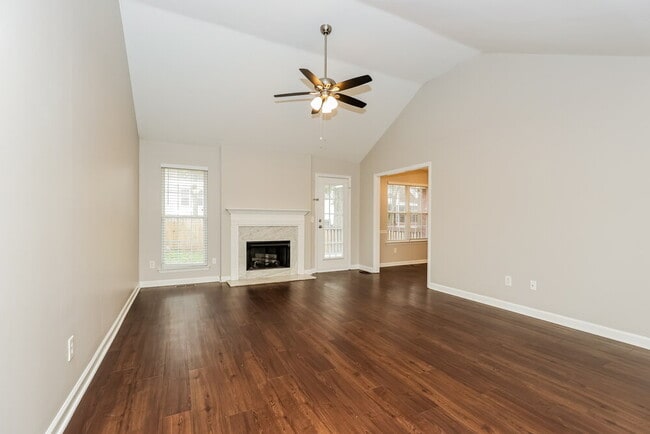 612 Woodland Hills Dr