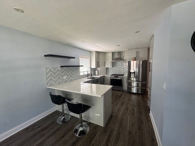 Photo - 310 N William St