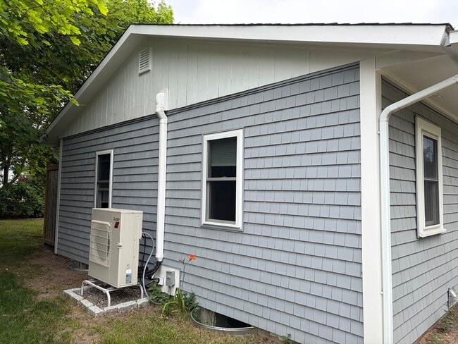 28 Prince Henry Dr