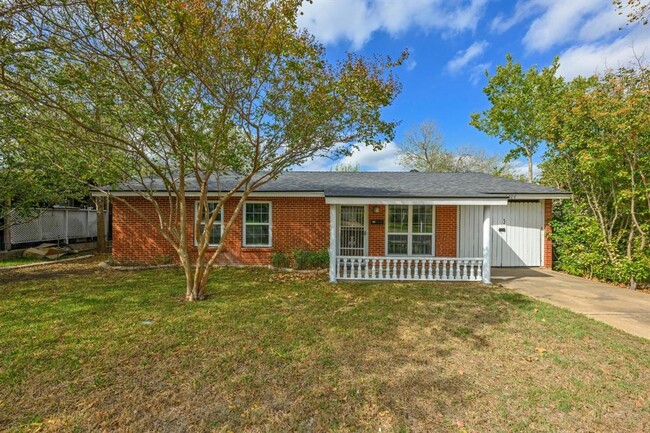 Building Photo - 5704 Cedardale Dr